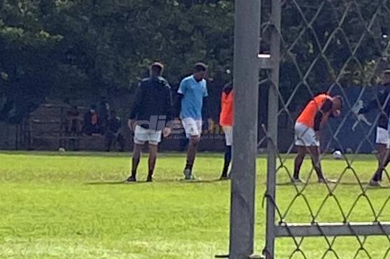 Ramiro Rocca entrenó con normalidad con el resto del plantel este miércoles.