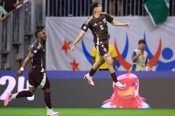 Gerardo Arteaga hizo un golazo para darle el triunfo a México ante Jamaica. Foto: AFP.