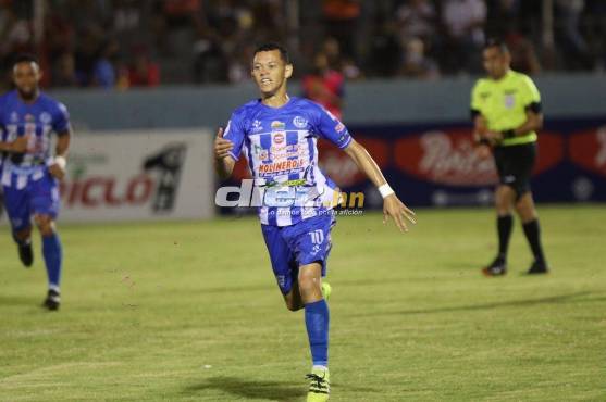 Damin Ramírez marcó el 1-1 del Victoria ante el Vida.