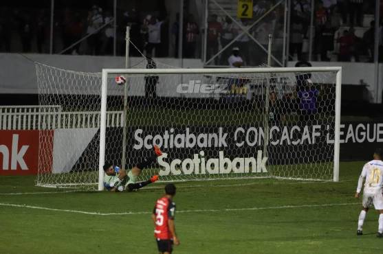 Así se vivió el minuto a minuto: Olimpia saca leve ventaja ante Alajuelense en la final de ida de la Liga Concacaf