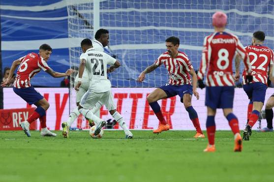 Una genialidad del recién ingresado Rodrygo puso el 1-1 en el Bernabéu.