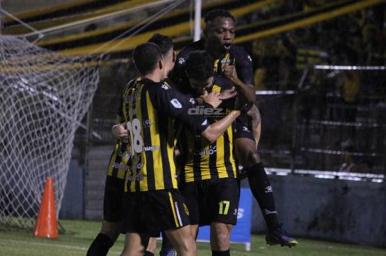¡Arrolló la Máquina! Real España impone respeto en La Ceiba goleando al Victoria y recuperando el tercer puesto