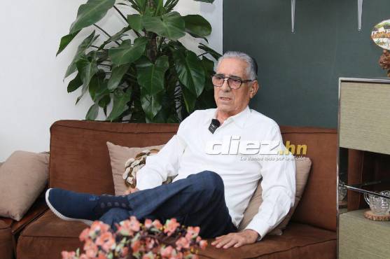 El experimentado narrador asegura que no está conforme con el trabajo de Reinaldo Rueda ni de los federativos. Foto: Marvin Salgado.