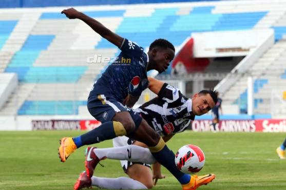 Ángel Tejeda erró penal y Motagua cedió un empate de local ante Tauro; irá a Panamá a jugársela toda