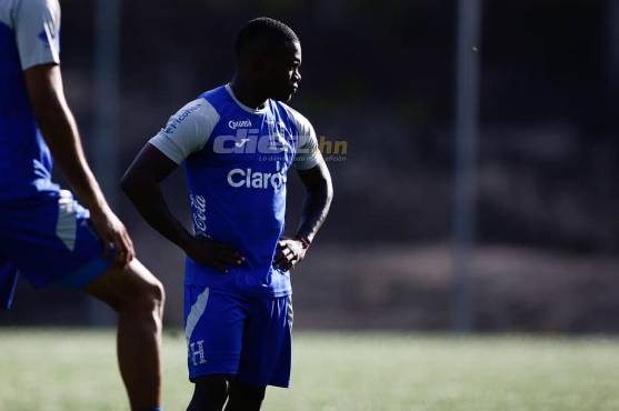 Júnior Lacayo ilusionado con su regreso a la Selección Nacional: “Estoy contento después de 10 años de no ser tomado en cuenta”