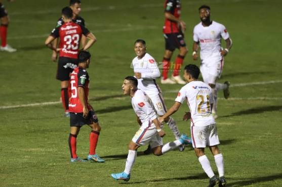 Así celebró Michaell Chirinos su golazo que significó el 3-1 del Olimpia.