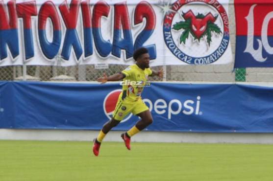 ’Machuca’ Ramírez se estrena como goleador en su debut con Génesis. FOTO: Andro Rodríguez