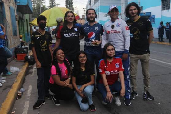 Así se vivó el minuto a minuto del empate entre Motagua y Olimpia por la semifinal de ida en Liga Concacaf