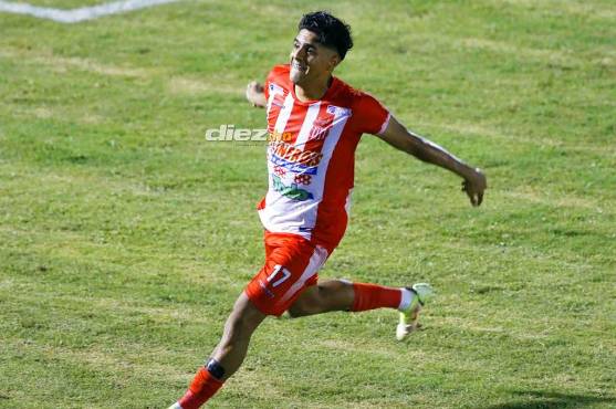Luis Palma puso el primer gol del Vida ante el Olimpia, pero no les ajustó.