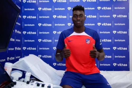 Samu Omorodion firmó con el Atlético, pero el mismo club lo vendió al Porto.