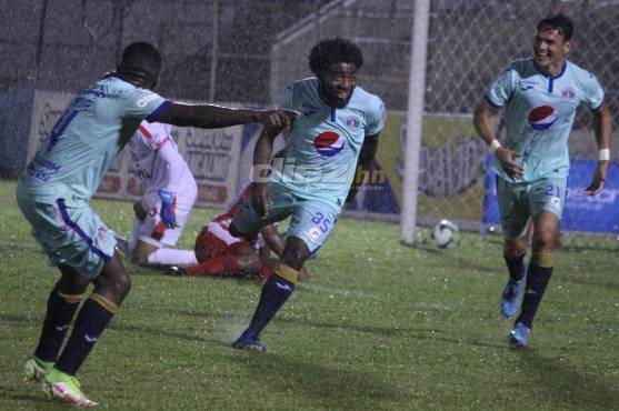 ¡Tremenda contundencia! Motagua tuvo tres y las mandó a guardar: goleada visitando al Vida y sigue líder del Apertura