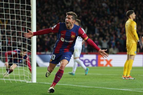 Sergi Roberto asistió en el tercer gol de la victoria del Barcelona ante Napoli.