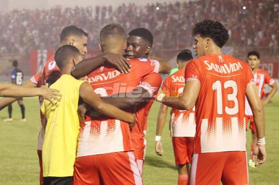 Gol de último minuto del argentino Lucas Lezcano le dio el triunfo al Vida ante Olimpia en su último choque el 16 de octubre.