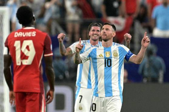 Messi y su festejo tras marcar el 2-0 de Argentina ante Canadá. Foto: afp.