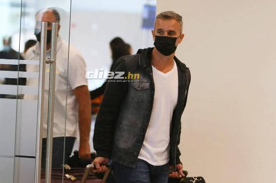 Pablo Lavallén llegó a Honduras y ya comenzará a trabajar con el Olimpia.