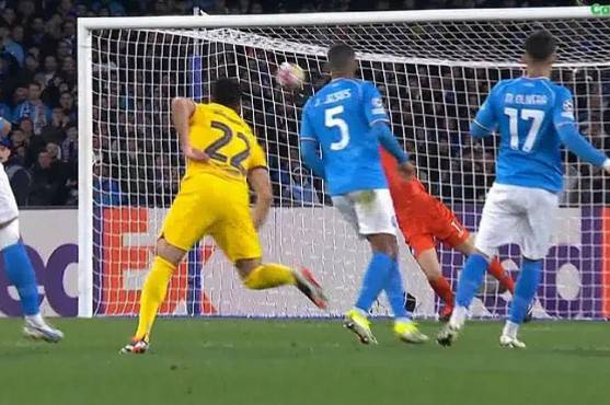 Champions League: así se vivió el 1-1 del Napoli ante Barcelona en la ida de los octavos de final