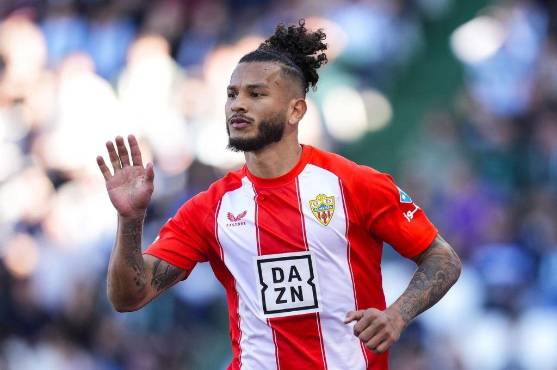 Luis Suárez, máximo goleador de la segunda española, ficha por el Sporting de Portugal