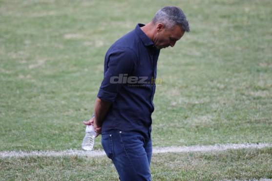 Pablo Lavallén fue incapaz de guiar al Olimpia al pentacampeonato.