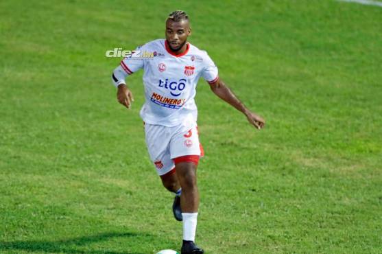 Roger Sander será uno de los futbolistas cedidos del Vida al Real España.