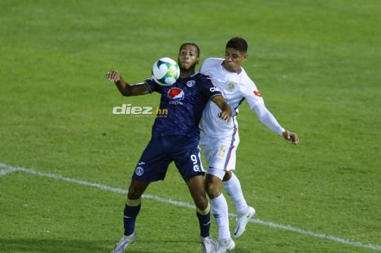 ¡Apabullante y humillante! Olimpia le receta tremendo baile al Motagua, lo golea y encima le quita el liderato del Apertura