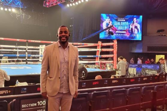 Henry “Moncho” Lebrón castiga duramente al “Escorpión” Ruiz y lo derrota por nocaut en el séptimo round en el Madison Square Garden