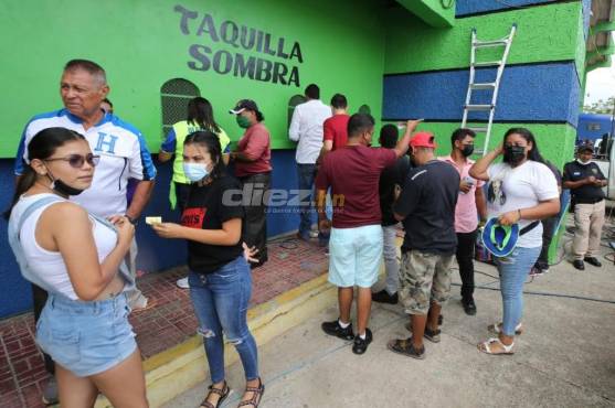 Los residentes se adentrarán al estadio Juan Ramón Breve desde la mañana para la compra de boletos.
