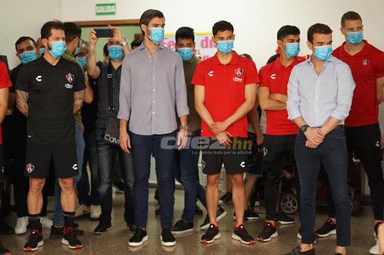 El Atlas visitó a la Fundación Teletón previo al partido ante Olimpia en Concacaf. FOTOS: Mauricio Ayala
