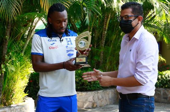 Conocé los ganadores de los Premios DIEZ 2021: Luis “Buba” López, Alberth Elis y Olimpia arrasaron