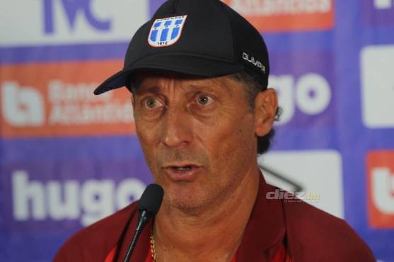 Pedro Troglio: “No es normal jugar cinco partidos en 15 días, está mal porque no pasa en otra parte del mundo”