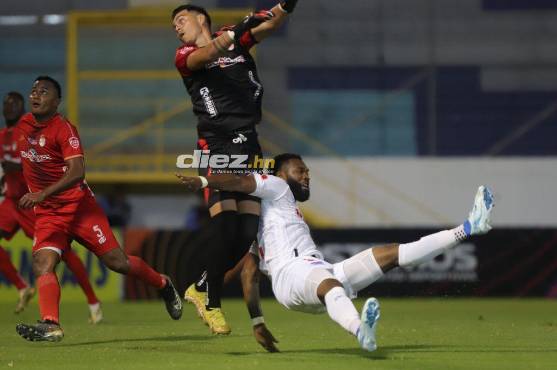 Olimpia propinó tremenda paliza a la Real Sociedad en una noche inspirada de Jorge Benguché