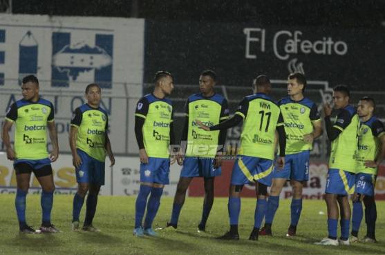 Olancho cuenta con jugadores experimentados como Mario Martínez, Omar Elvir y Cristhian Altamirano. FOTO: Neptalí Romero