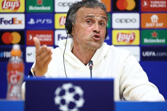 Luis Enrique vuelve a enviar un mensaje a Xavi previo al Barca-PSG y revela si habrán sorpresas en el once: “Me preocupa cero”