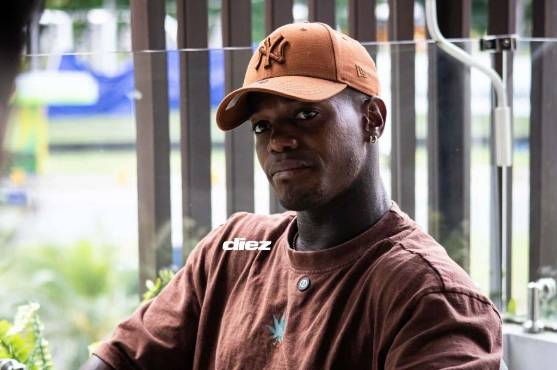 Un sincero Edwin Solano: La cantidad que gastó en una noche, su mayor picardía y su vida de la mano de Dios