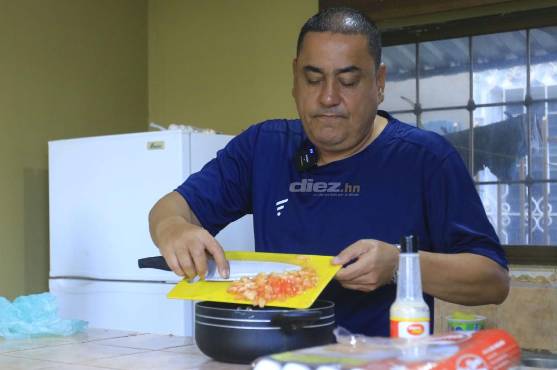 El estratega colombiano Jhon Jairo López atendió a DIEZ un día antes de medirse ante Olimpia. FOTO: Neptalí Romero