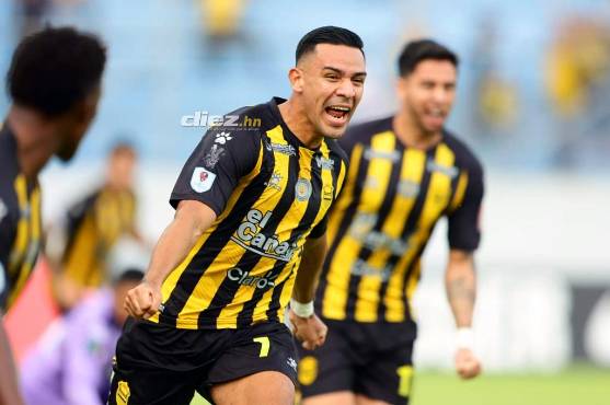 Real España tumbó a un dormido Cartaginés y agarra de una mano el billete a los cuartos de Liga Concacaf