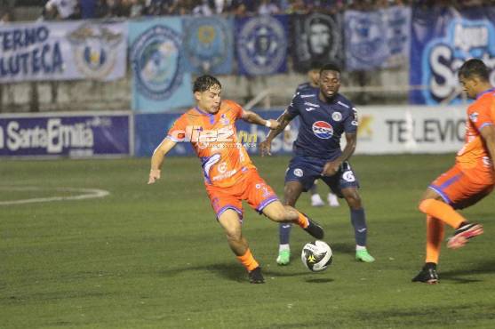 Lobos de la UPNFM tuvo muchas ocasiones de gol, pero no estuvo fino. Foto: Alex Pérez.