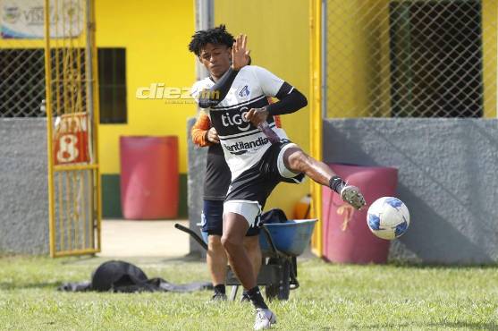 “Estoy muy feliz por todo lo que me está pasando en mi carrera”, dice con suma alegría Cristian Sacaza.