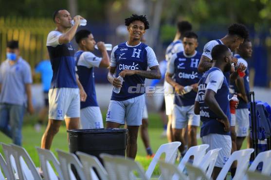¡Con nuevos rostros! Con casi nómina completa, la Selección de Honduras realizó su primer entrenamiento de cara al cierre de la eliminatoria