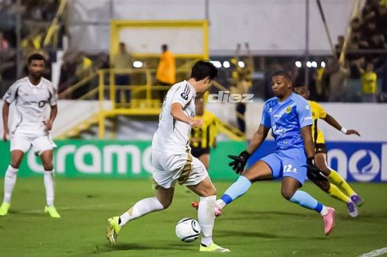 Real España sufre paliza histórica de Los Ángeles FC y está casi eliminado de la Champions Cup de Concacaf