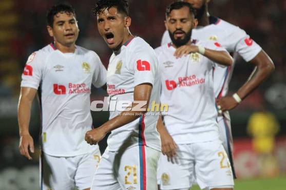 Olimpia se coronó en suelo costarricense ante el Alajuelense. Foto: Alex Pérez.