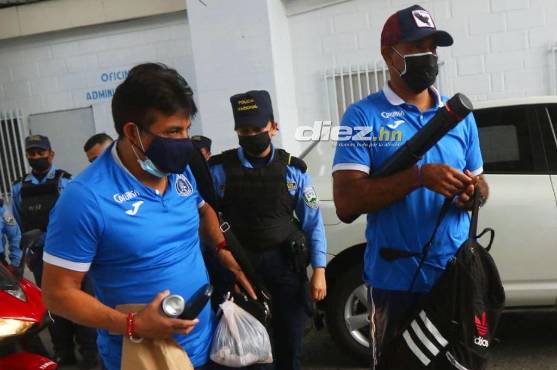 Javier Núñez y Ninrol Medina ingresaron al estadio Nacional primero que Diego Vázquez.