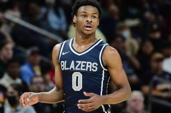 Bronny James juegan actualmente en la Sierra Canyon School.