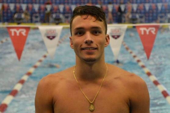 Julio Horrego es uno de los dos hombres que representan a Honduras y pertenece al South Florida Aquatic.