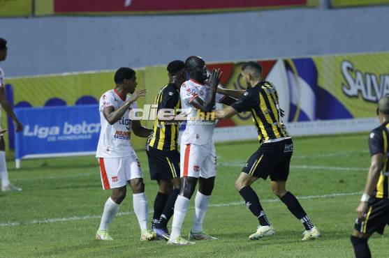 Real España quiere aprovechar la localía para sumar de tres ante el Vida. Foto: Neptalí Romero.