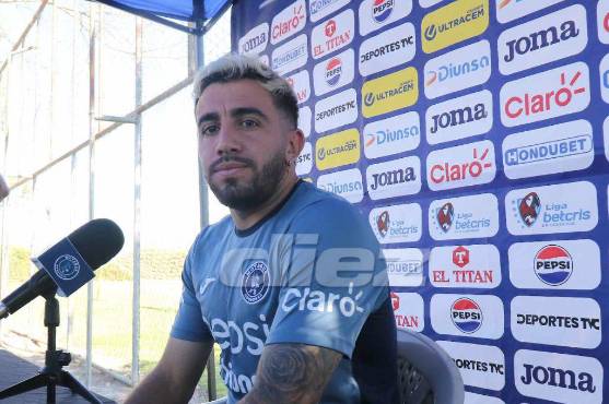 Auzmendi sonriendo a la cámara de Diez. Foto: Alex Pérez.