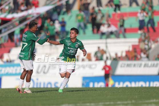 Así celebró Isaac Castillo su golazo ante Motagua. Foto: Mauricio Ayala