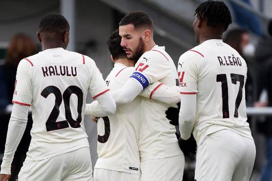 El Milan golea al Venezia y le mete presión al Inter; Ibrahimovic anotó en apenas dos minutos