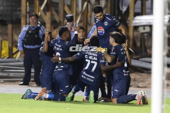 Motagua se puso a ganar con gol de Luis Vega. Foto: David Romero.