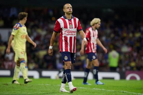 Chicharito ingresó al minuto 71’ en el partido entre Chivas y América en el Estadio Azteca.