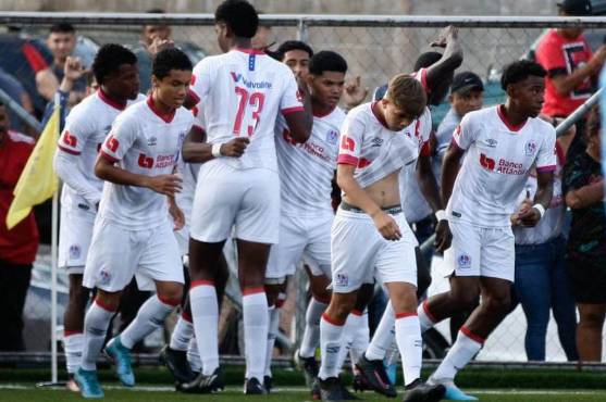 Olimpia sumó su noveno título en el Torneo de Reservas. Aquí juegan los mejores futbolistas de 20 años o menos.